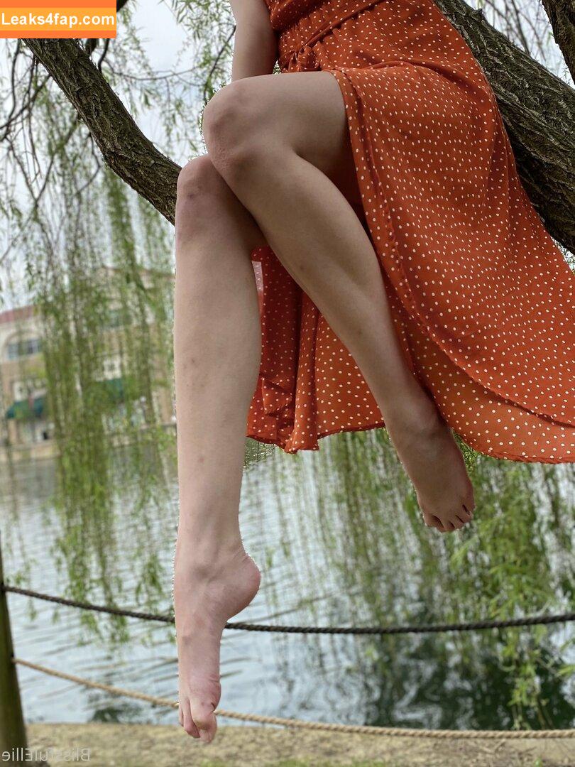 blissfulellie /  leaked photo photo #0077