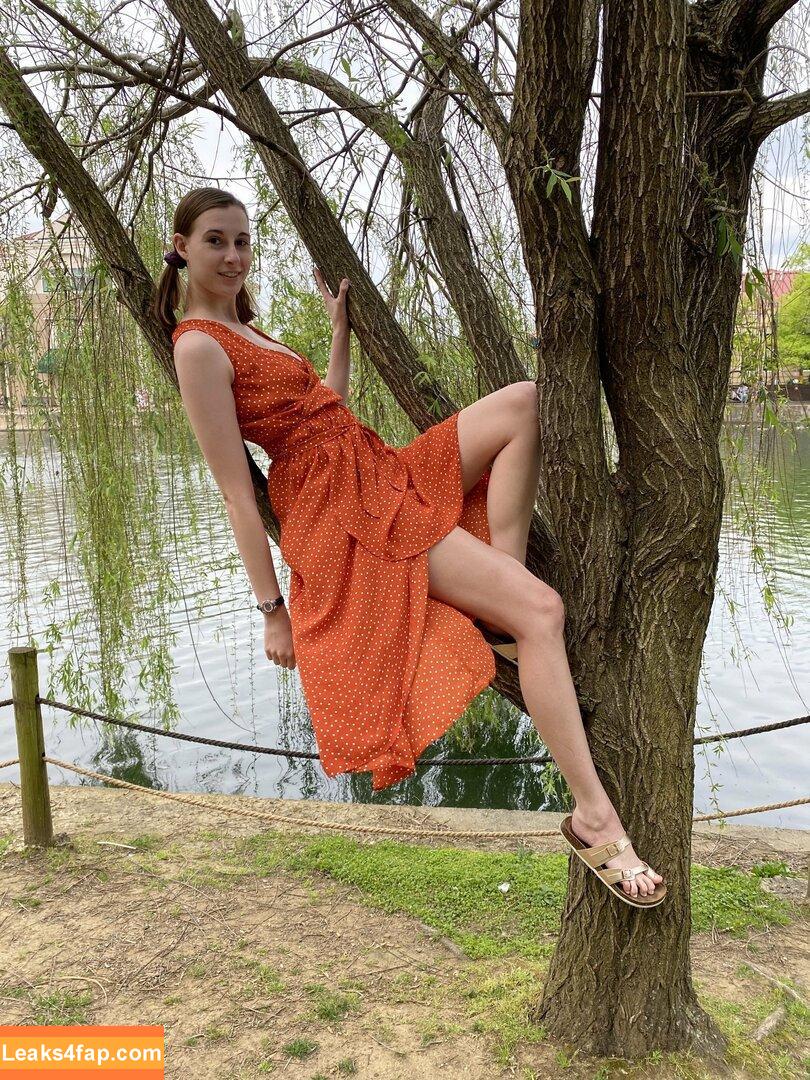 blissfulellie /  leaked photo photo #0085