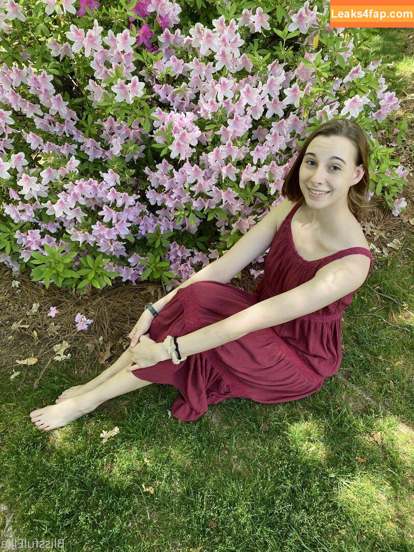 blissfulellie /  leaked photo photo #0102