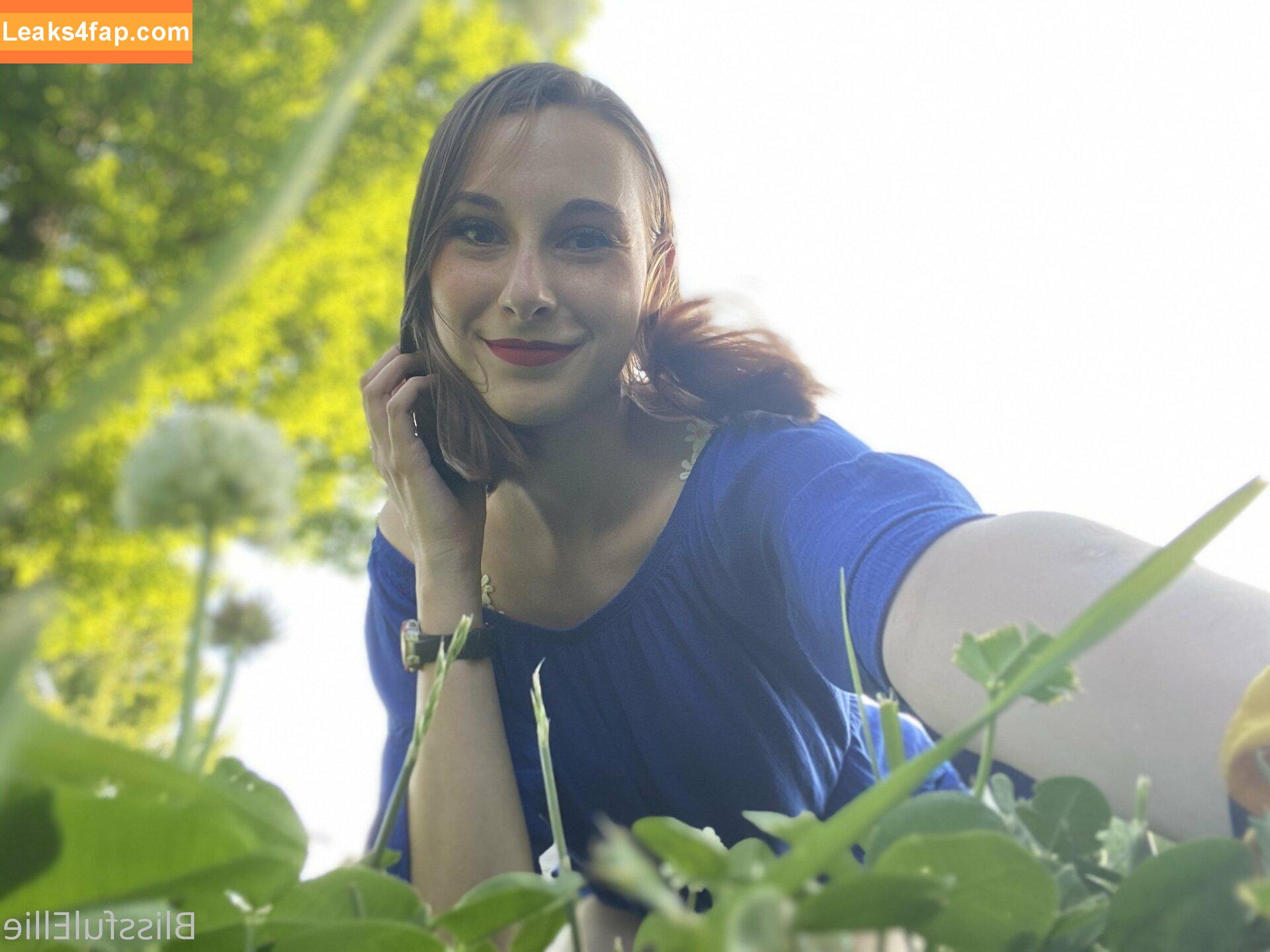 blissfulellie /  leaked photo photo #0197