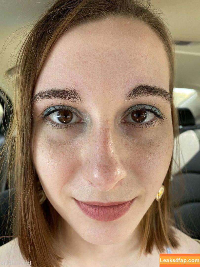 blissfulellie /  leaked photo photo #0242