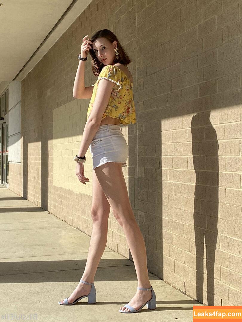 blissfulellie /  leaked photo photo #0267