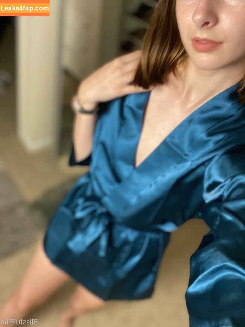 blissfulellie /  leaked photo photo #0313