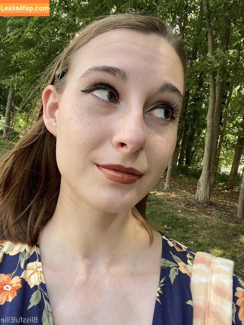 blissfulellie /  leaked photo photo #0337