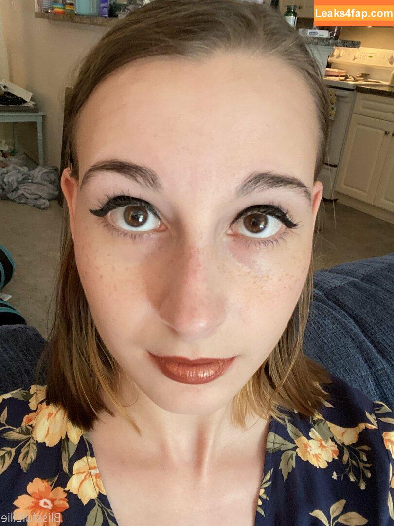 blissfulellie /  leaked photo photo #0338