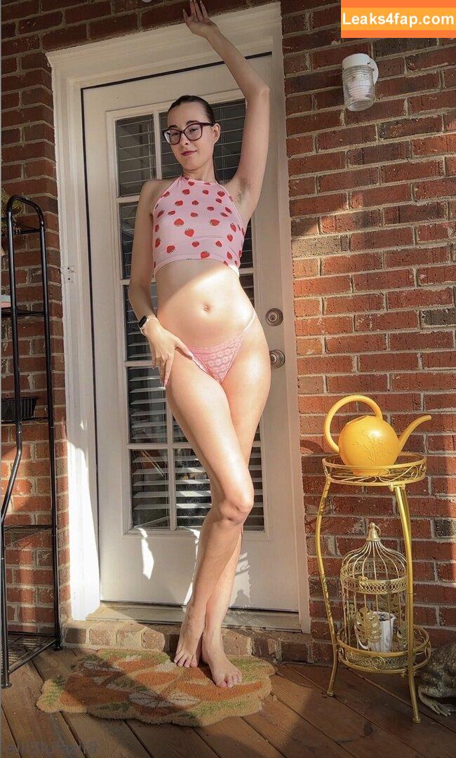 blissfulellie / Blissful Ellie / elliesolegoddess leaked photo photo #1251