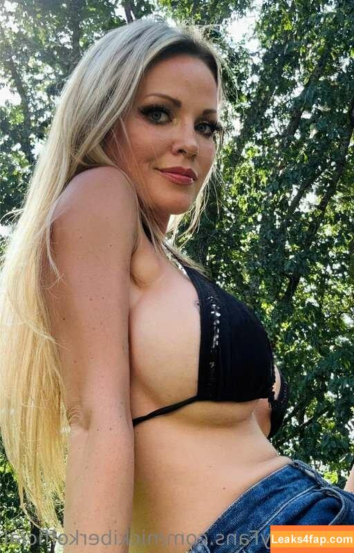 Blonde Goddess / blondegoddess216 / blondegoddess5 leaked photo photo #0070