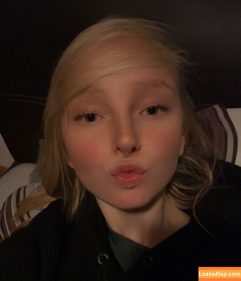 blonde_vivi /  leaked photo photo #0014