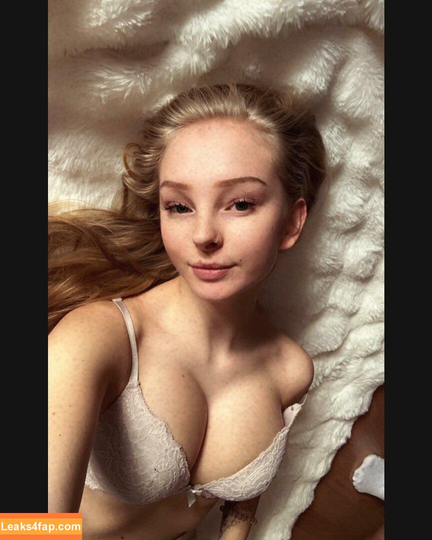 blonde_vivi /  leaked photo photo #0040