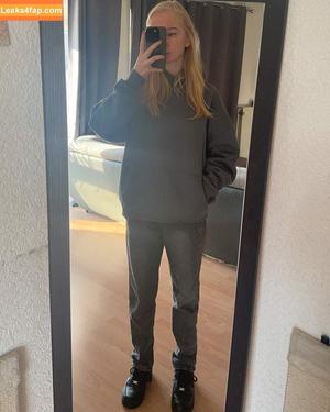 blonde_vivi photo #0015