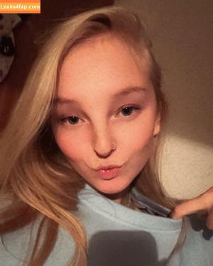 blonde_vivi photo #0028