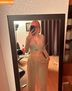 blonde_vivi photo #0037