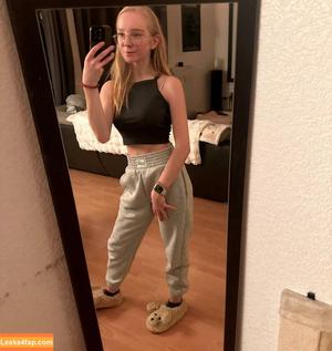 blonde_vivi photo #0080