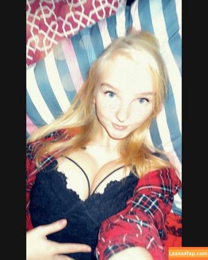 blonde_vivi photo #0105