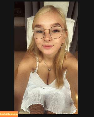 blonde_vivi photo #0106