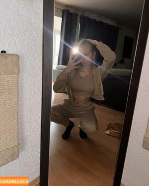 blonde_vivi photo #0113