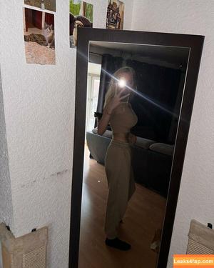 blonde_vivi photo #0118