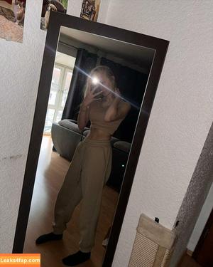 blonde_vivi photo #0120