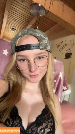 blonde_vivi photo #0142