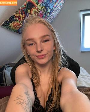 blonde_vivi photo #0143