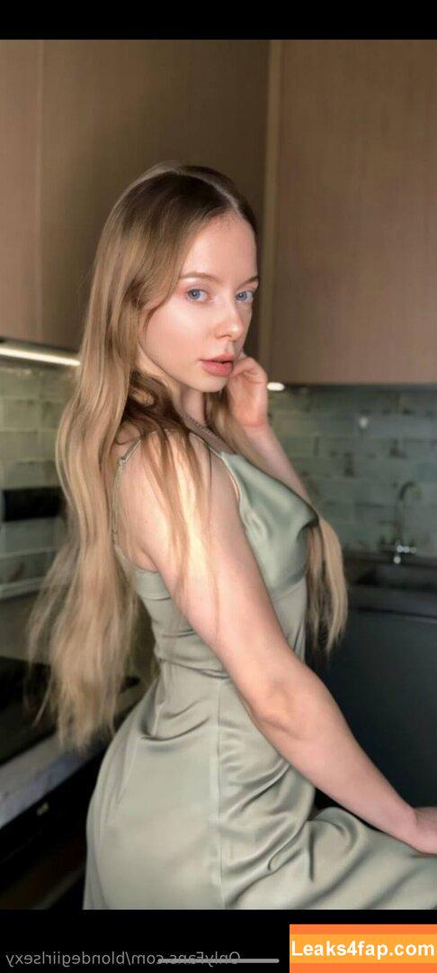 blondegiirlsexy / blondieegirls слитое фото фото #0034