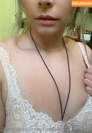 blondegoth1 photo #0023