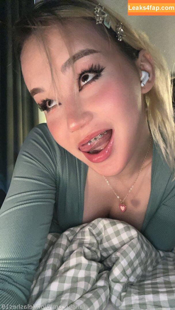 Blondelashes19 / oralstrawberry leaked photo photo #0456