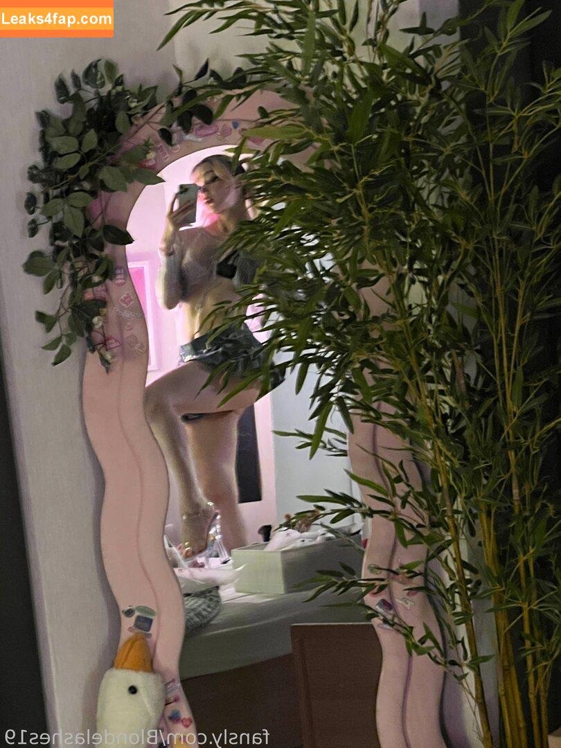 Blondelashes19 / oralstrawberry leaked photo photo #0477