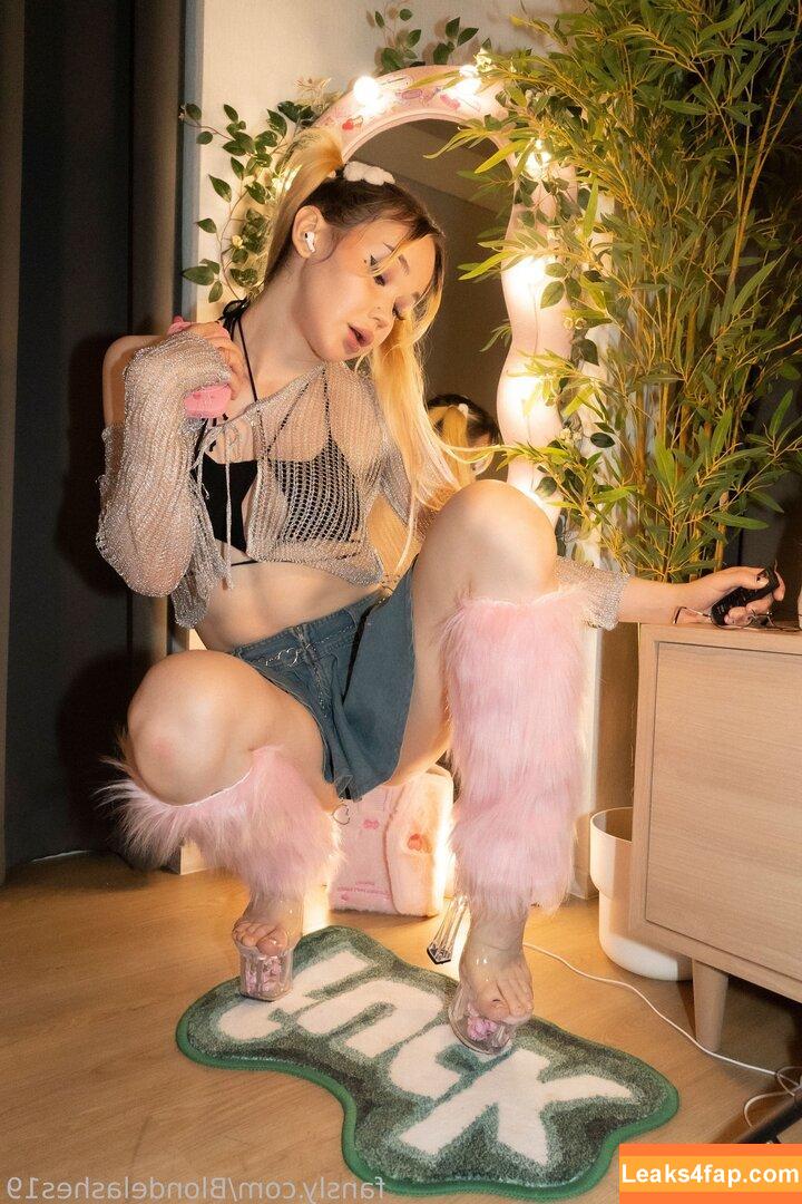 Blondelashes19 / oralstrawberry leaked photo photo #0487