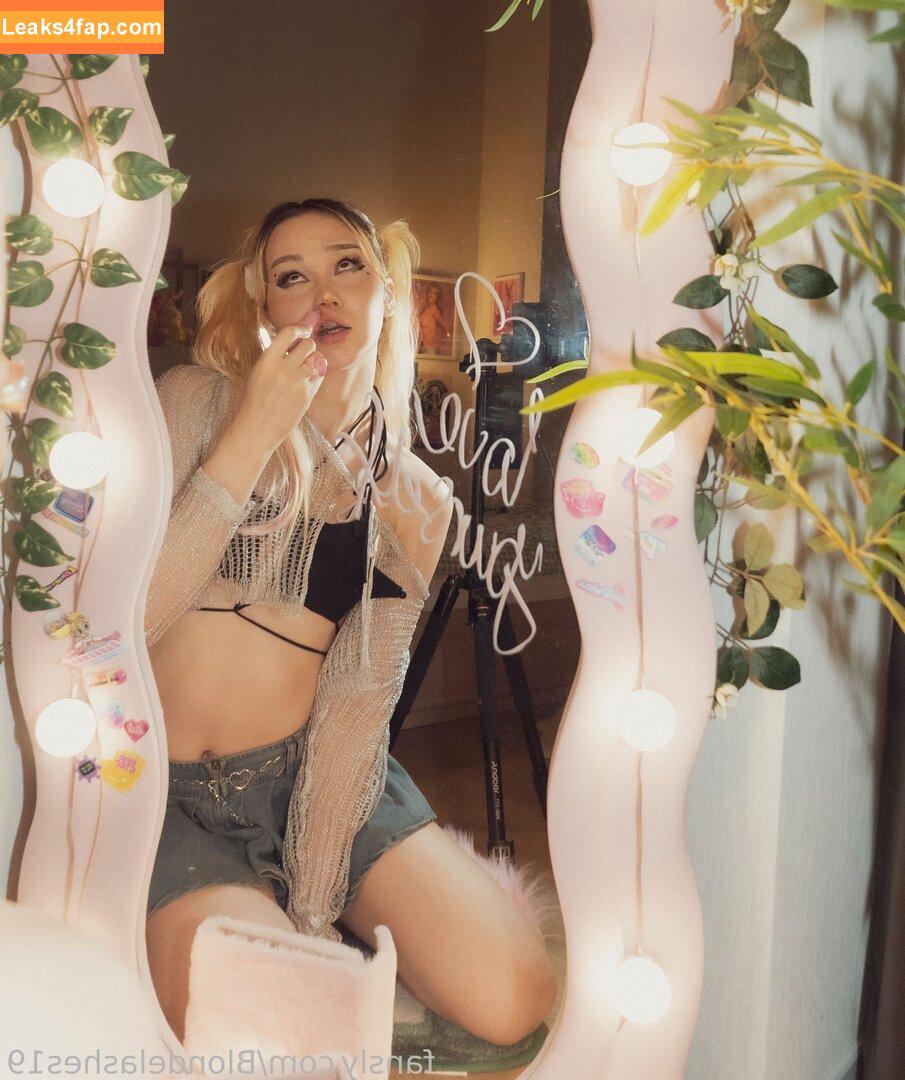 Blondelashes19 / oralstrawberry leaked photo photo #0489