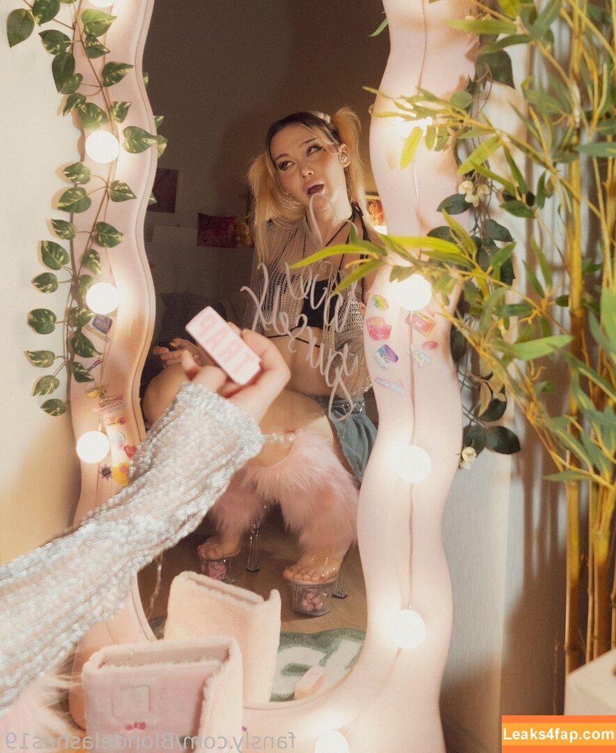 Blondelashes19 / oralstrawberry leaked photo photo #0495