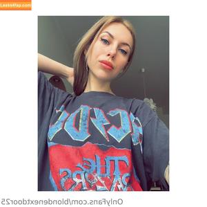 blondenextdoor25 photo #0002