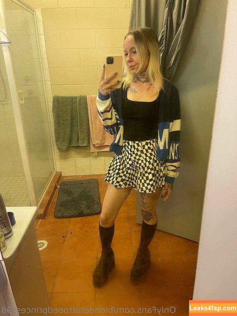 blondetattooedprincess98 /  leaked photo photo #0023