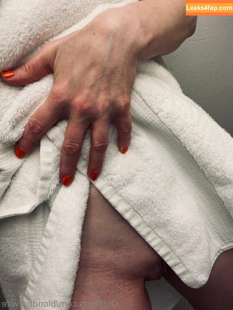 blondhotwife /  leaked photo photo #0089