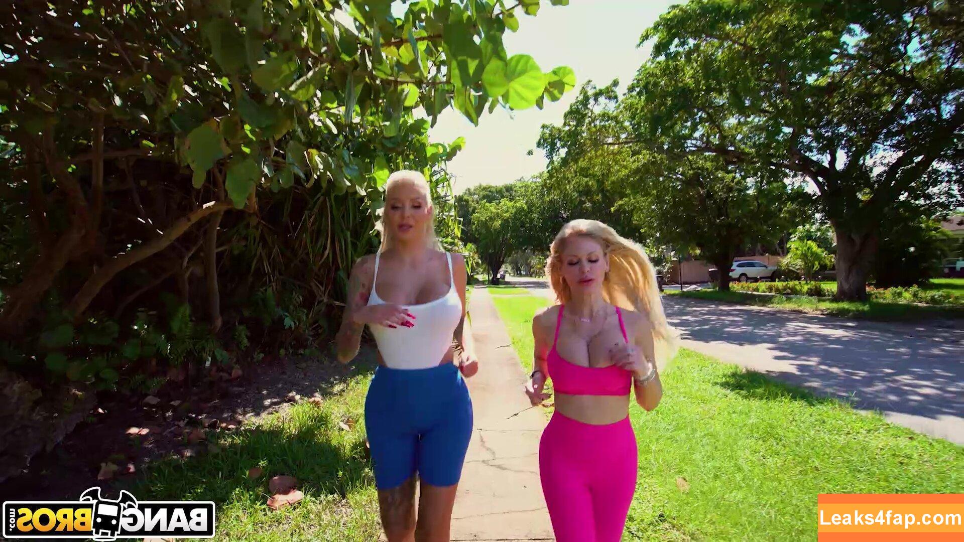 Blondie Bombshell / blondiebombxxx leaked photo photo #0090