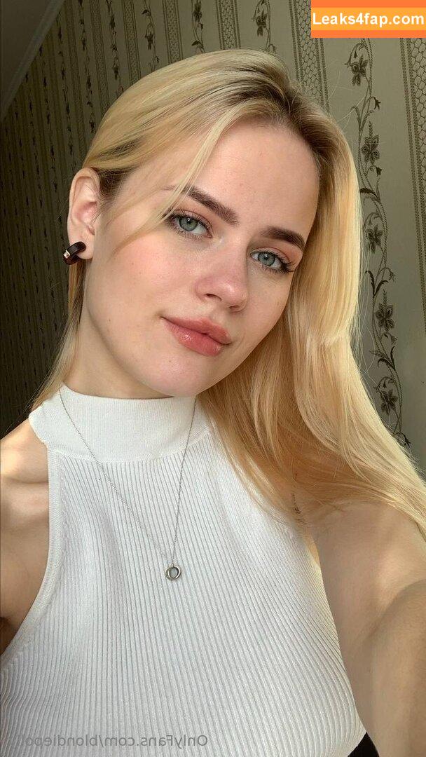 blondiepolly /  leaked photo photo #0041