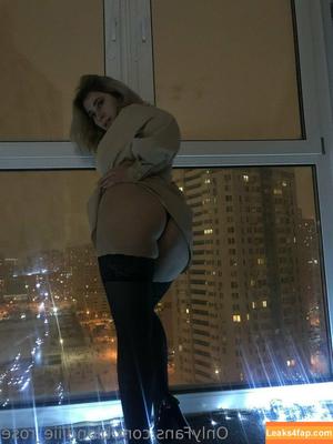 blondiiie_rose photo #0026