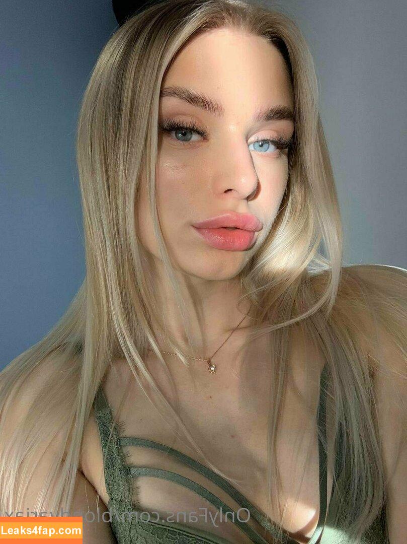 blondyariax /  leaked photo photo #0005