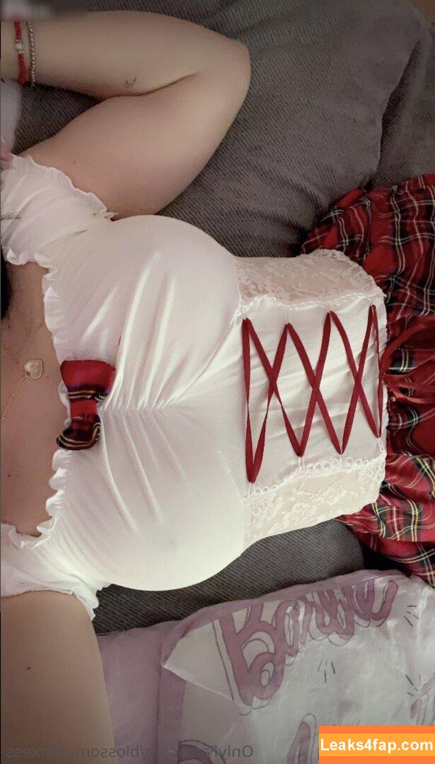 Blossom.prinxess / blossomprinxess leaked photo photo #0118