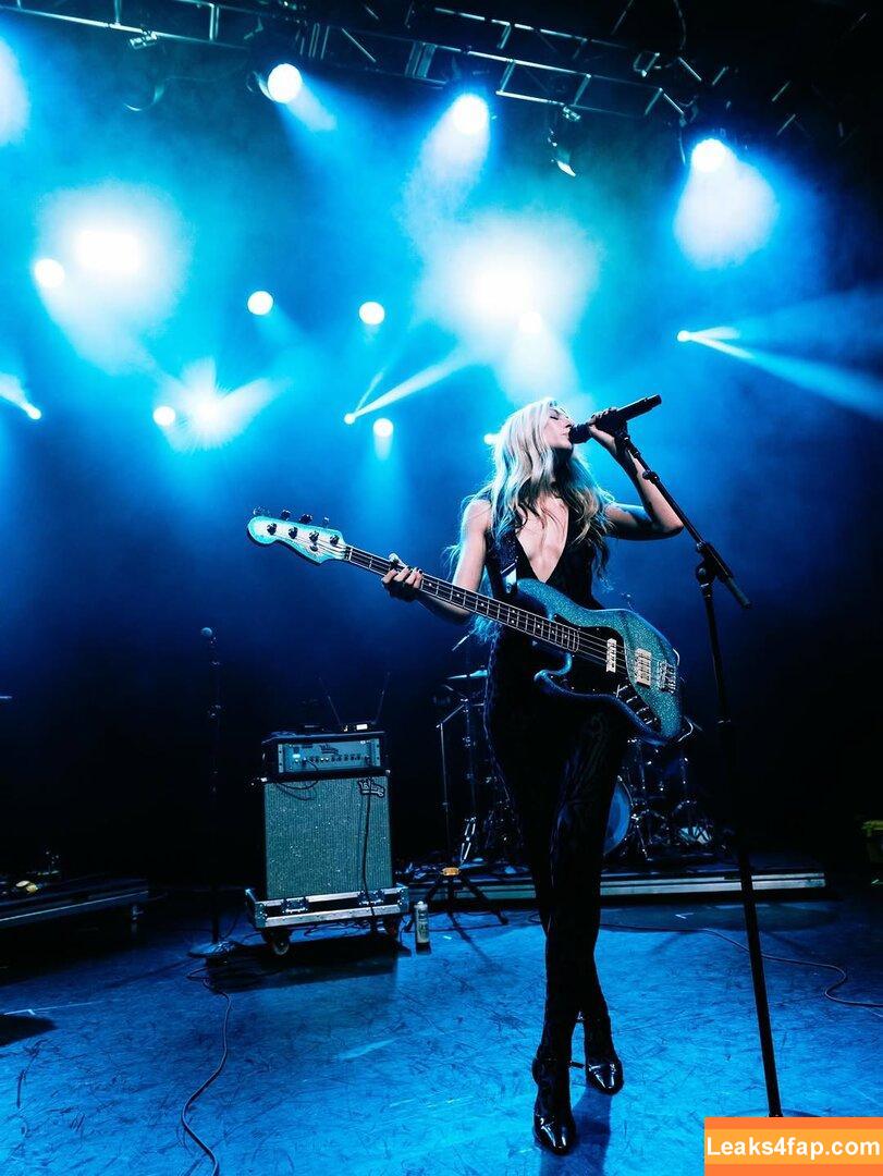 Blu DeTiger / 331003433 leaked photo photo #0257