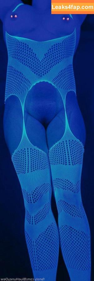 BlueHuneyDew photo #0087