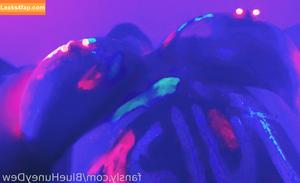 BlueHuneyDew photo #0124
