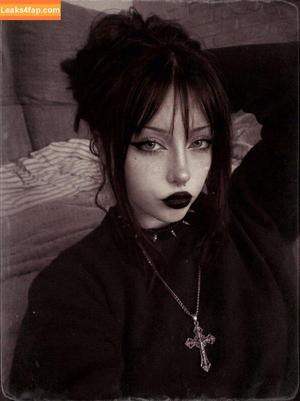Bobbie Moore photo #0216