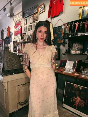 Bobbie Moore photo #2102