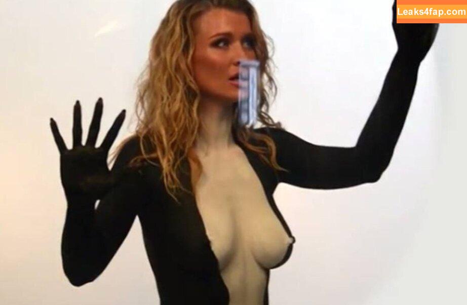 Body Painted Celebs. / bodypaintqueen leaked photo photo #0050