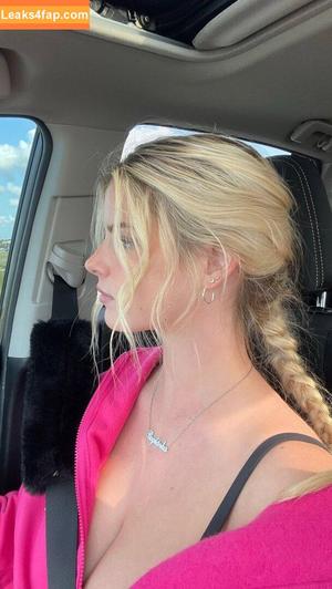 Boglárka Vaka photo #0001