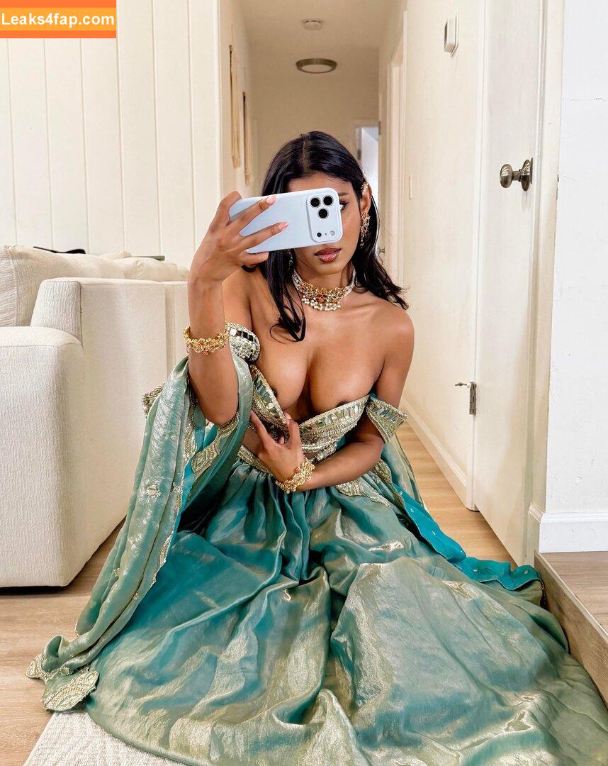 Bollywoodtrapqueen /  leaked photo photo #0100