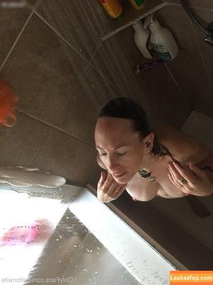 BoltOnWife photo #0100