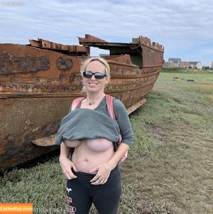 BoltOnWife photo #0111