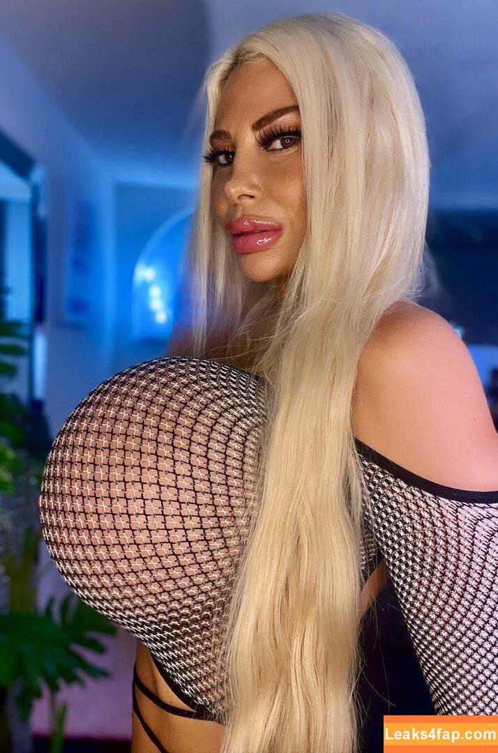 Bombshell Skyler Nicole / https: / plasticbarbie2000 / plastictrophybimbo leaked photo photo #0056